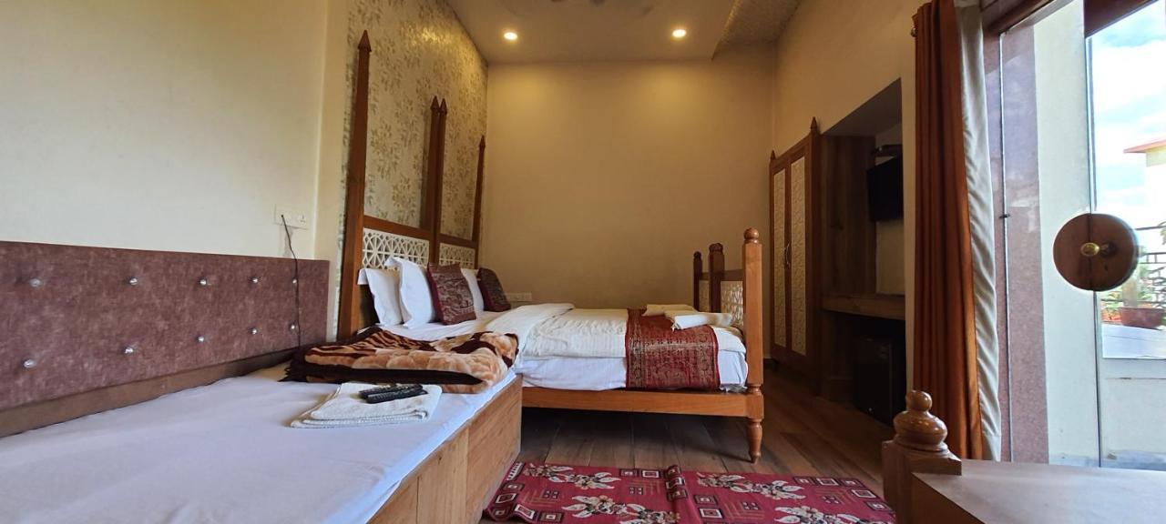 Hotel Temple On Ganges 3*